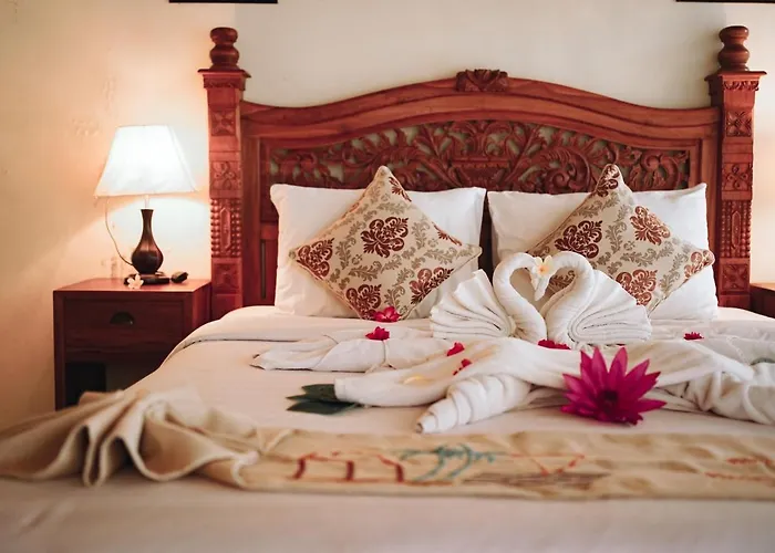 Hotel Cafe & Kebun Wayan 3*