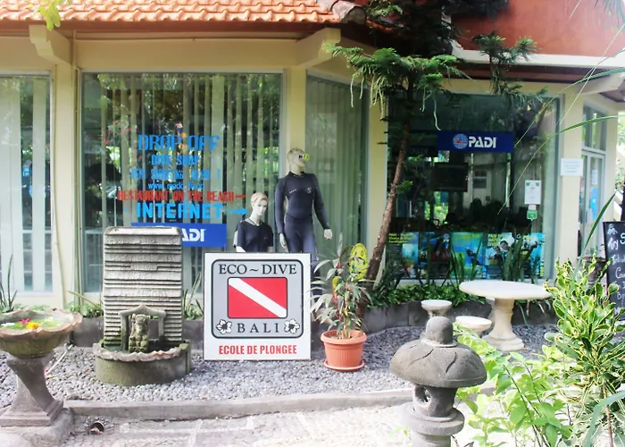 Hotel Cafe & Kebun Wayan 3*